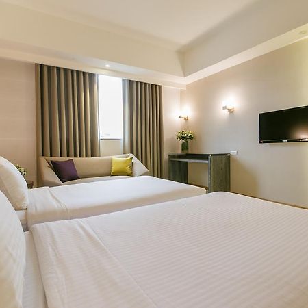 Highness Hotel Kujsan Kültér fotó