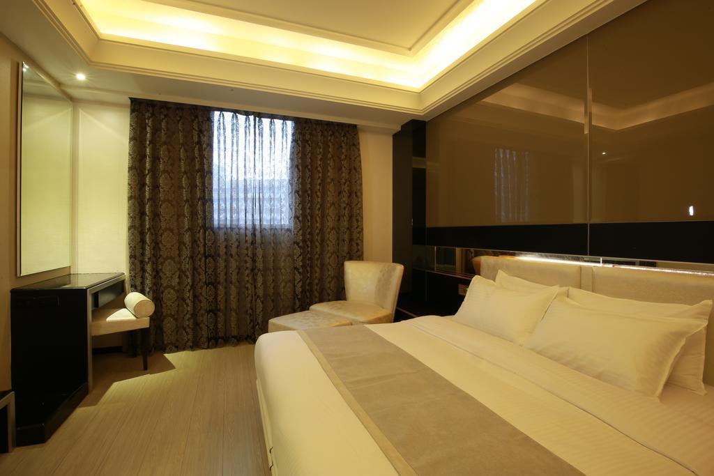 Highness Hotel Kujsan Kültér fotó