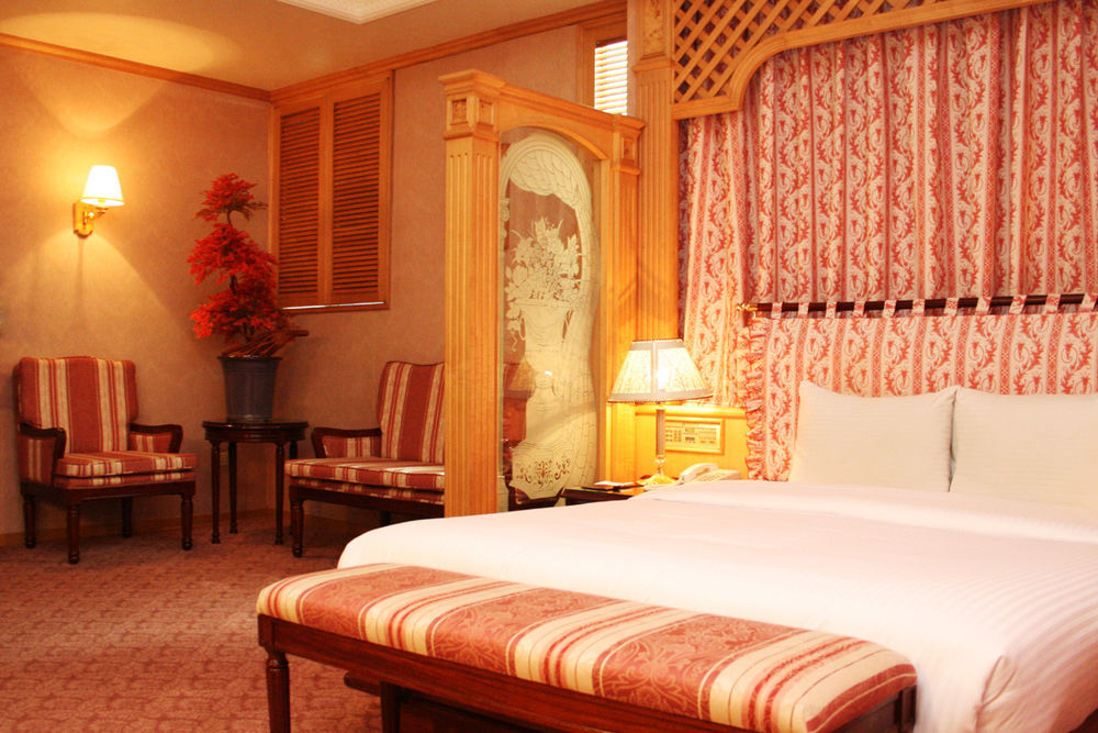 Highness Hotel Kujsan Kültér fotó
