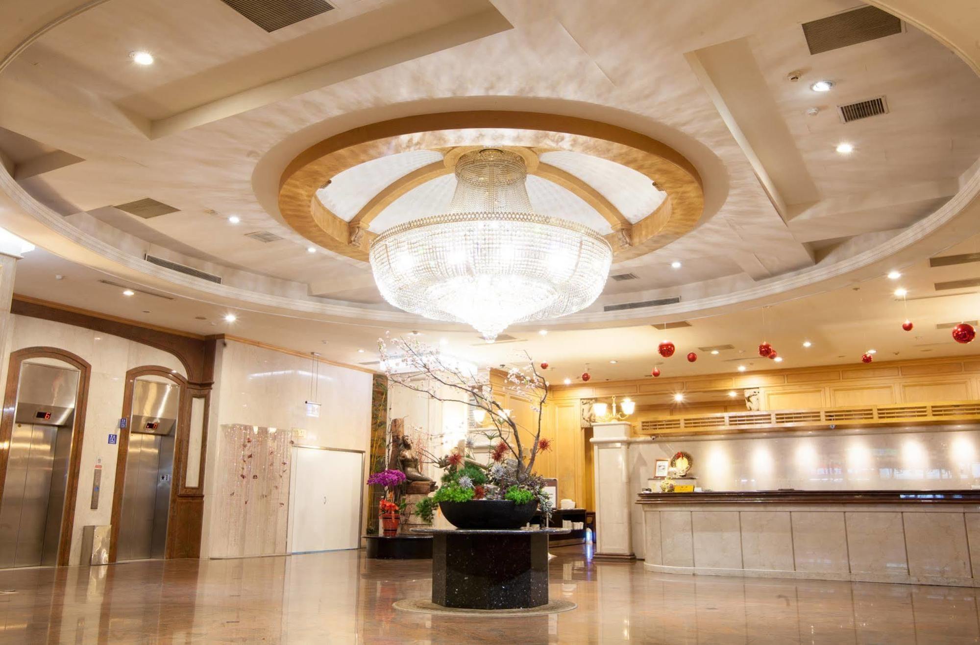 Highness Hotel Kujsan Kültér fotó