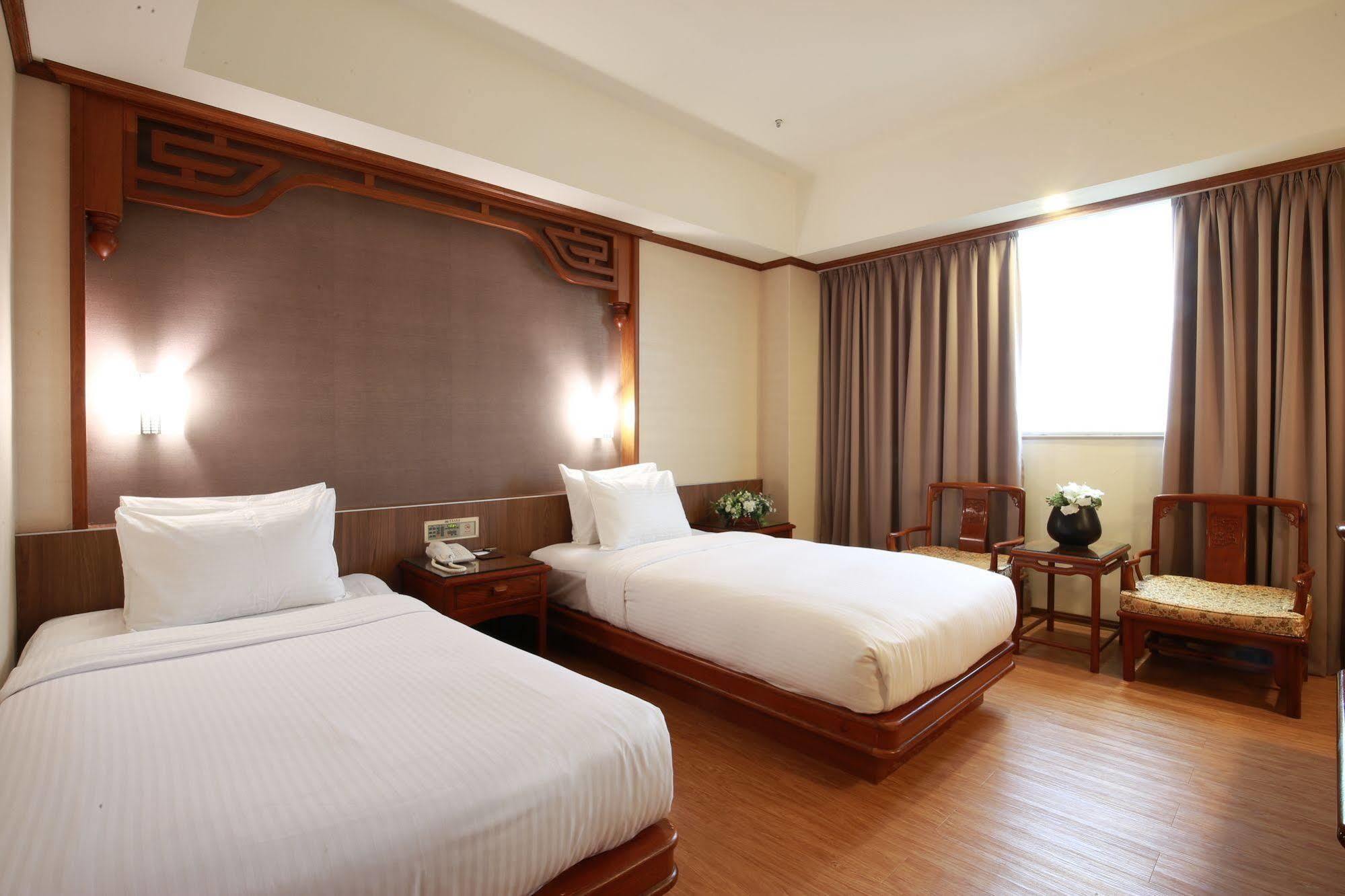 Highness Hotel Kujsan Kültér fotó