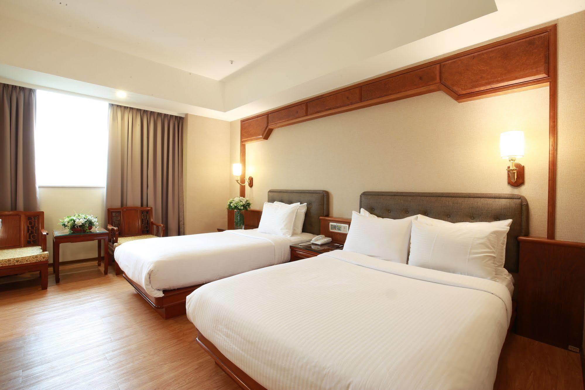 Highness Hotel Kujsan Kültér fotó