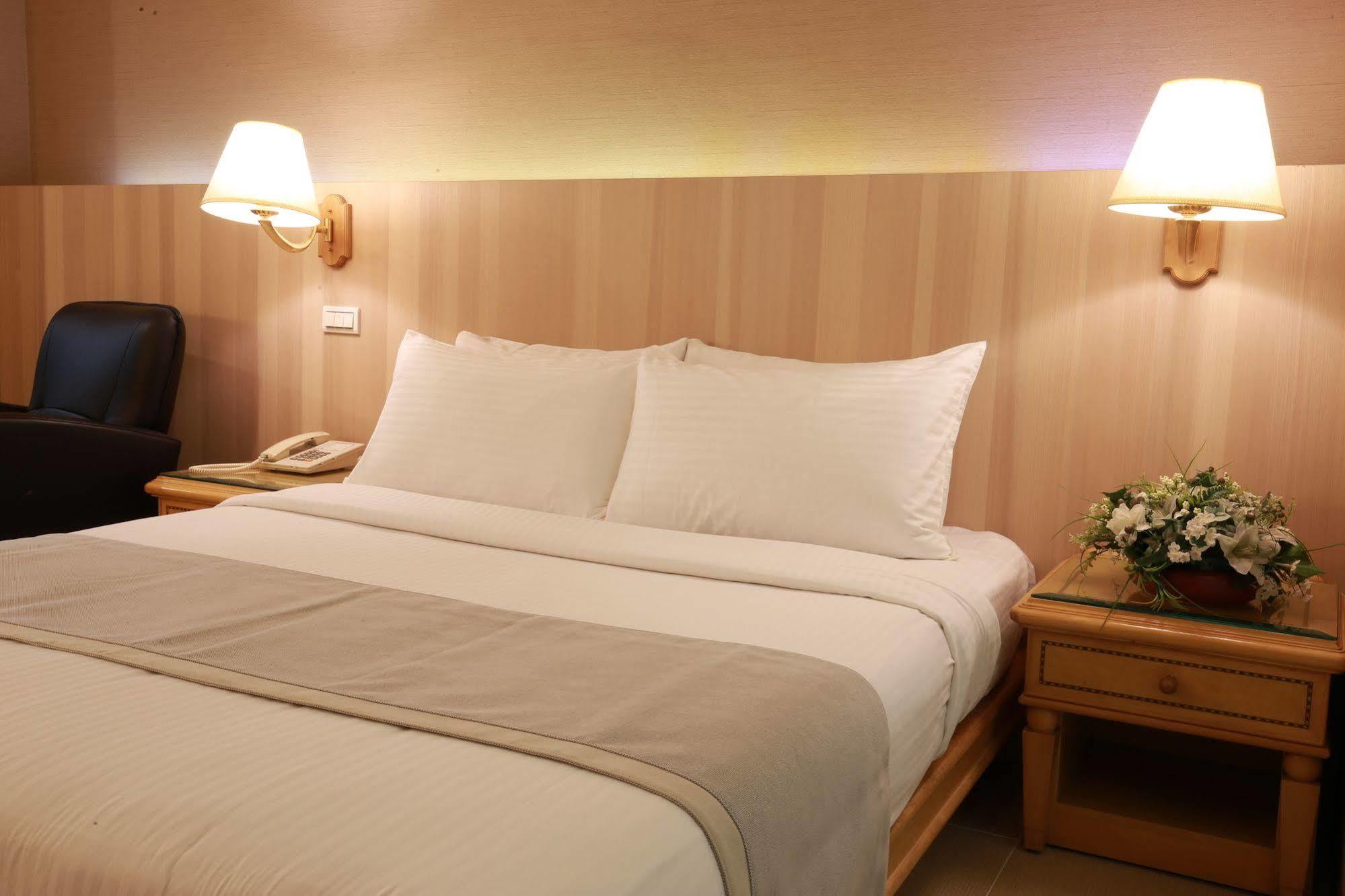 Highness Hotel Kujsan Kültér fotó