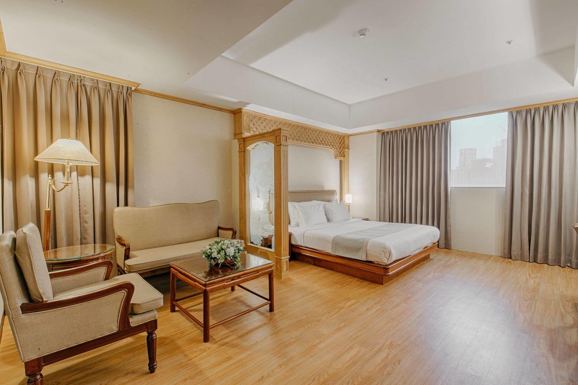 Highness Hotel Kujsan Kültér fotó