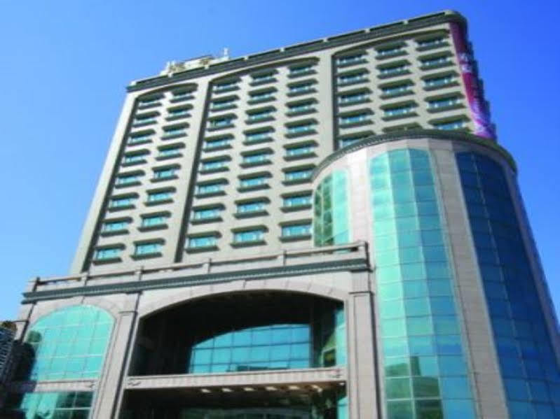 Highness Hotel Kujsan Kültér fotó